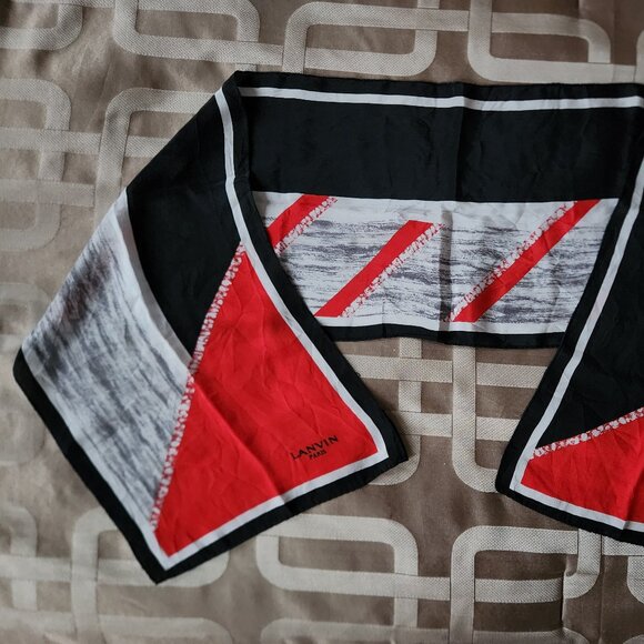 LANVIN PARIS VINTAGE 100% SILK WOMAN SCARF BLACK, GRAY AND RED GEOMETRIC DESIGN - Picture 2 of 6